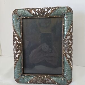 Vintage-Inspired Green and Bronze Picture Frame